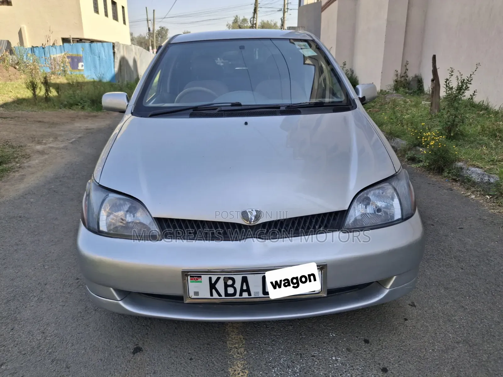 Toyota Platz 2001 Silver