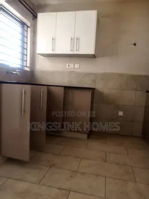 3bdrm Apartment in Nairobi West, Madaraka for rent