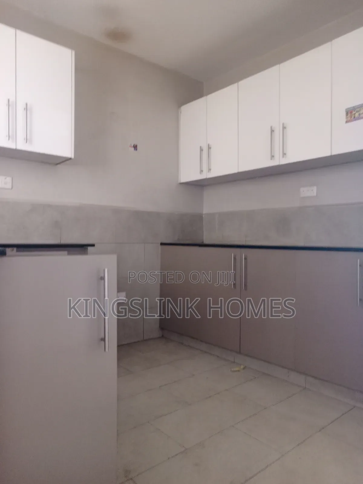 3bdrm Apartment in Nairobi West, Madaraka for rent