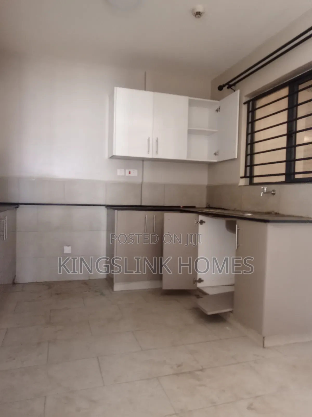 3bdrm Apartment in Nairobi West, Madaraka for rent