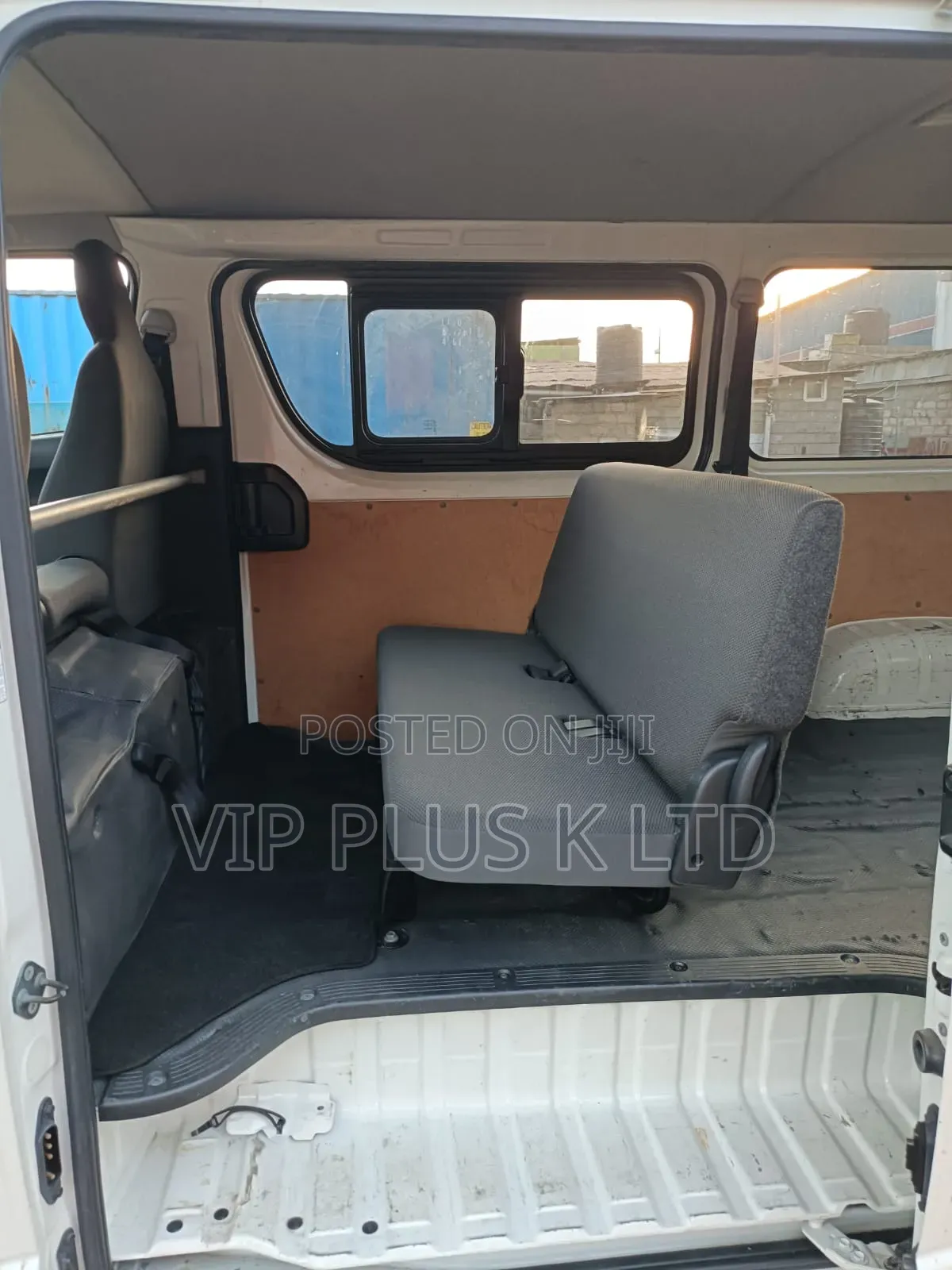 Toyota HiAce 2019 White