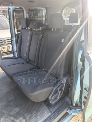 Toyota Voxy 2017 Green