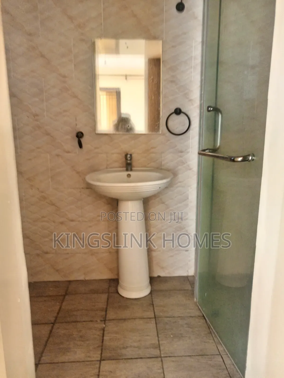 3bdrm Apartment in South B for rent