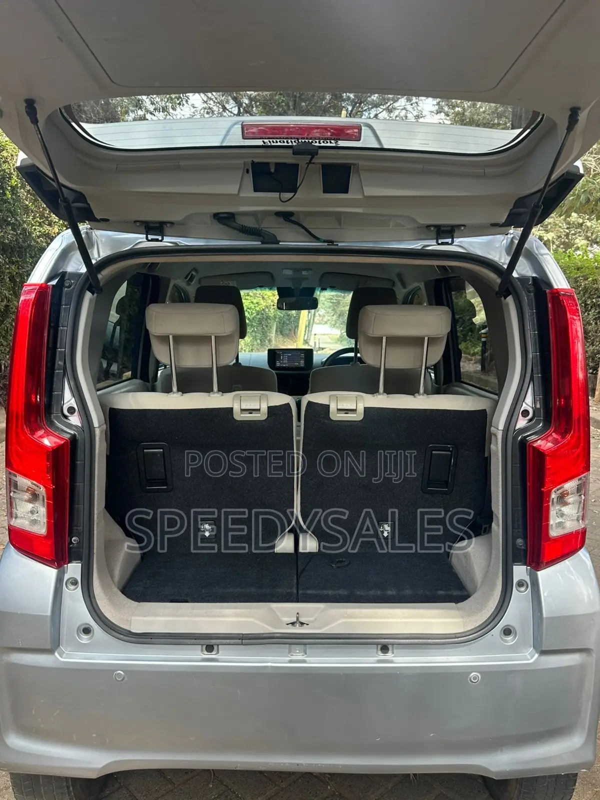 Daihatsu Move 2018 Silver