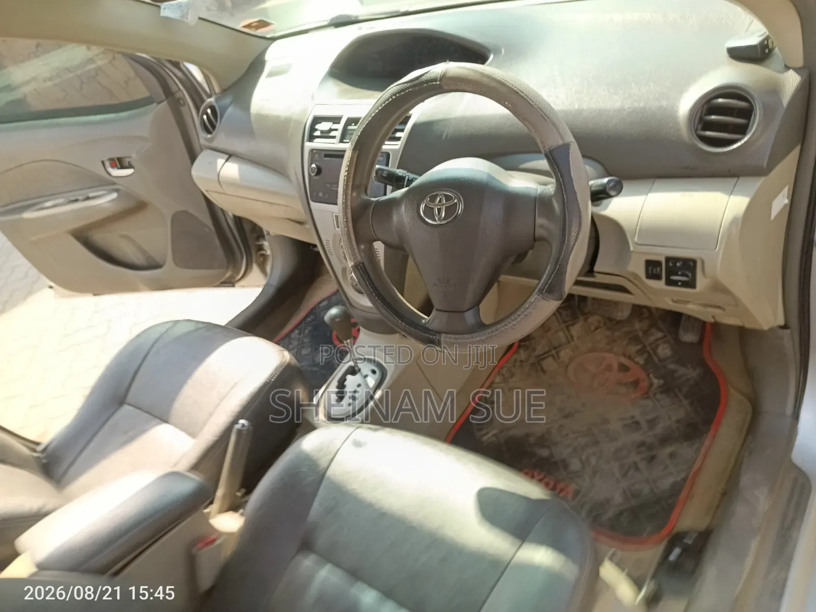 Toyota Belta 2011 Silver