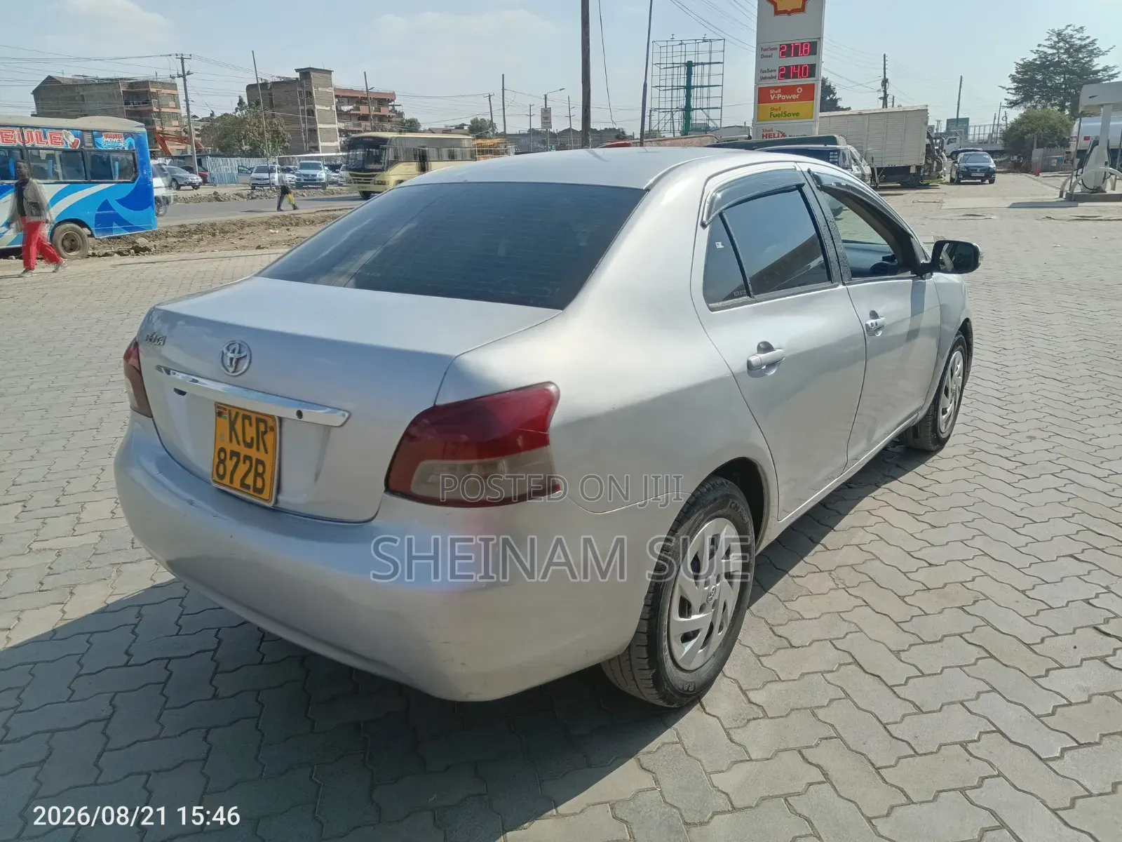 Toyota Belta 2011 Silver