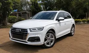 Audi Q5 2.0T Premium AWD quattro 2019 White