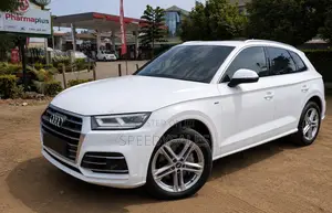 Audi Q5 2.0T Premium AWD quattro 2019 White