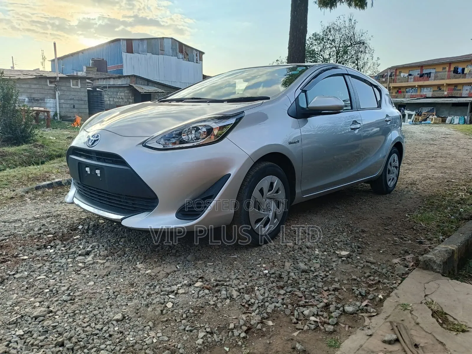 Toyota Aqua 2019 Silver
