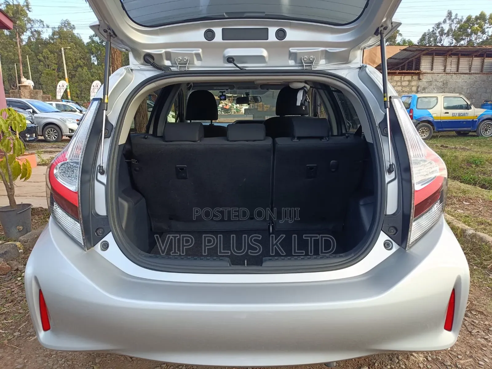 Toyota Aqua 2019 Silver