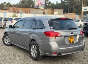 Subaru Legacy 2011 Silver
