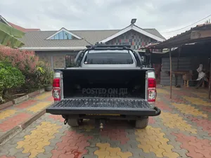 Toyota Hilux 2013 Silver