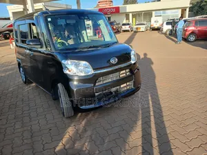 Daihatsu Tanto 2019 White