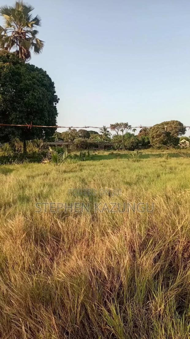 Beach Side 1/4 Acre Plot @ Kinondo, 400 Metres From the Tarmac Road.