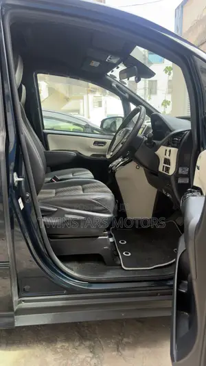 Toyota Noah 2.0 AWD (7 Seater) 2019 Teal