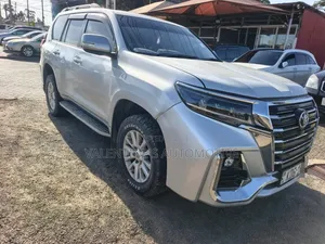 Toyota Land Cruiser Prado 2014 Silver