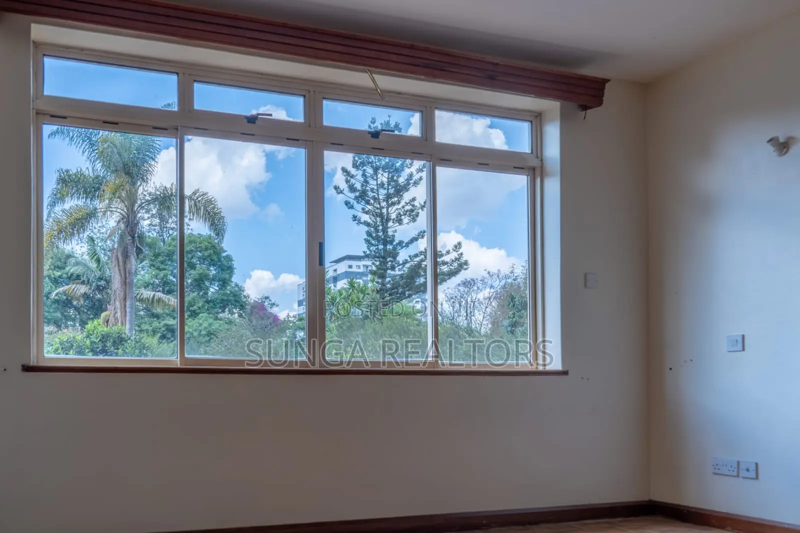 3bdrm Apartment in Raphta Road Area for rent