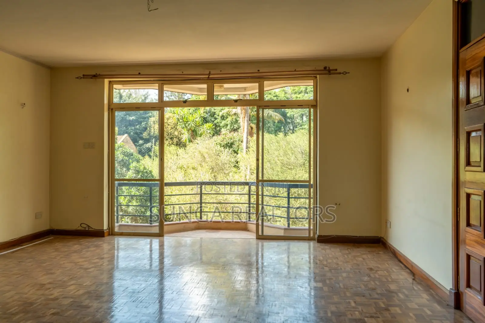 3bdrm Apartment in Raphta Road Area for rent