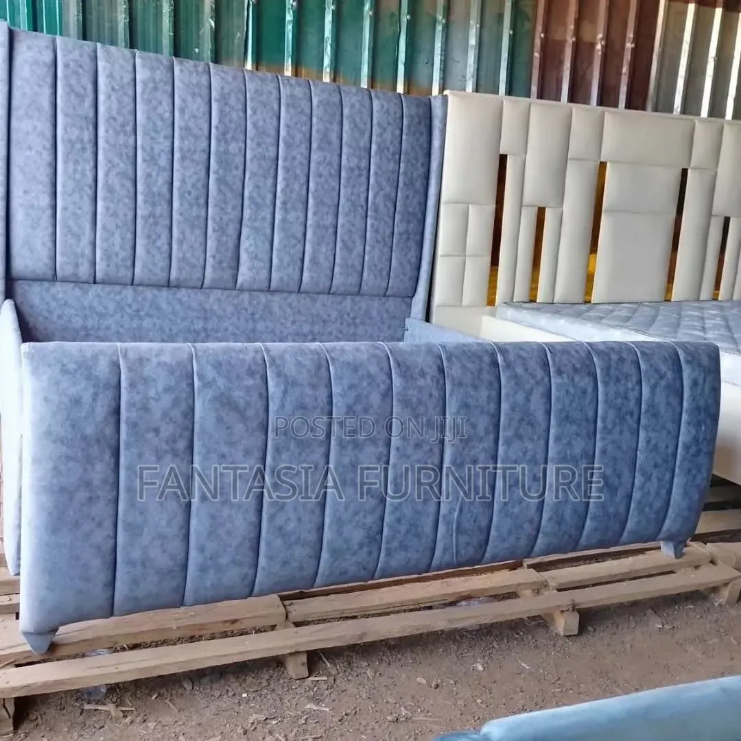 Chester Bed, Size 5 by 6