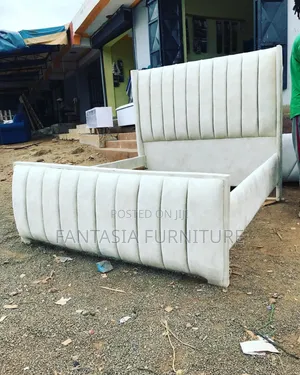 5x6-Foot Off-White Bed