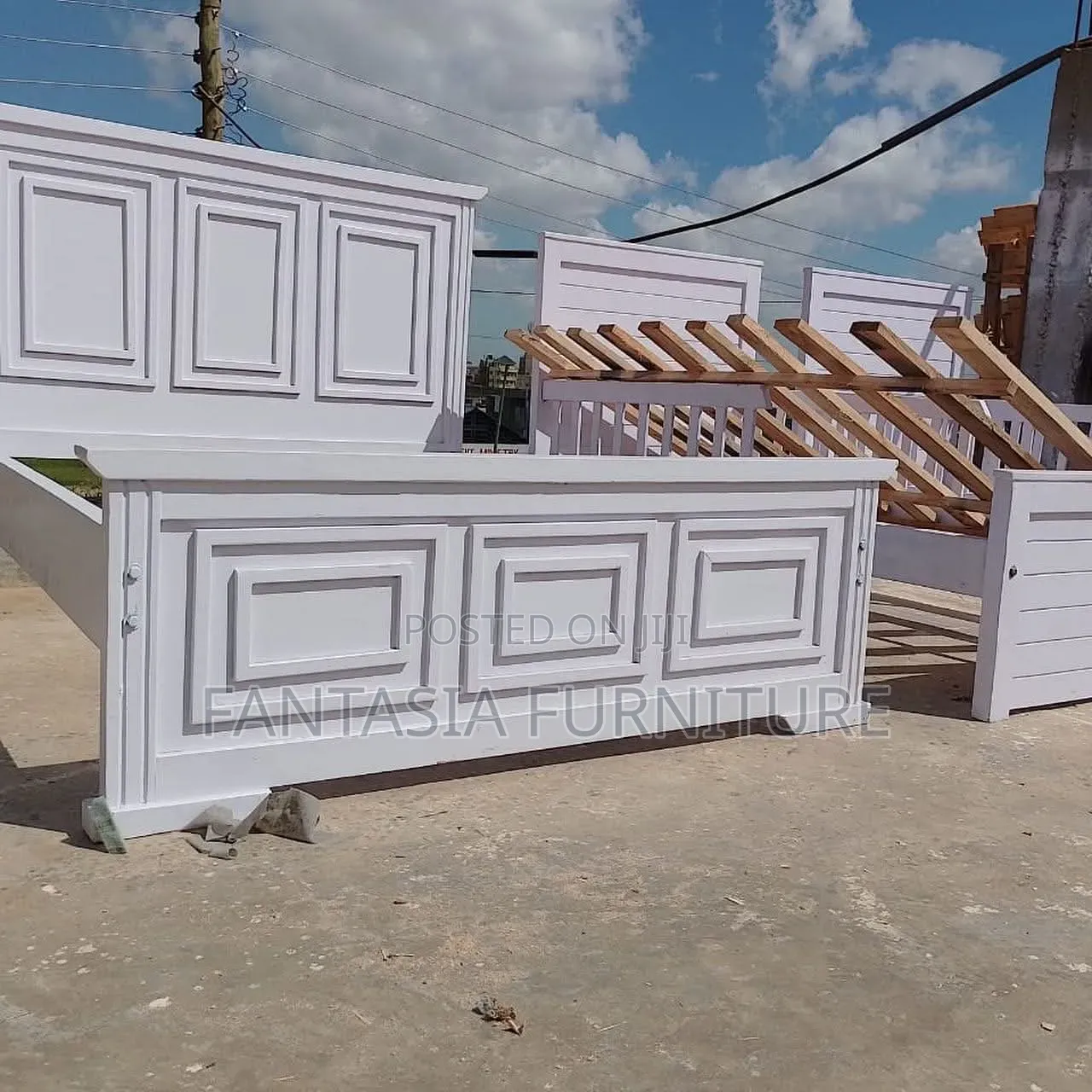 White 5 by 6 Panel Bed