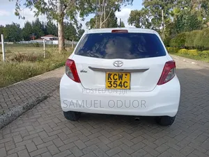 Toyota Vitz 1.0 FWD 5dr 2013 White