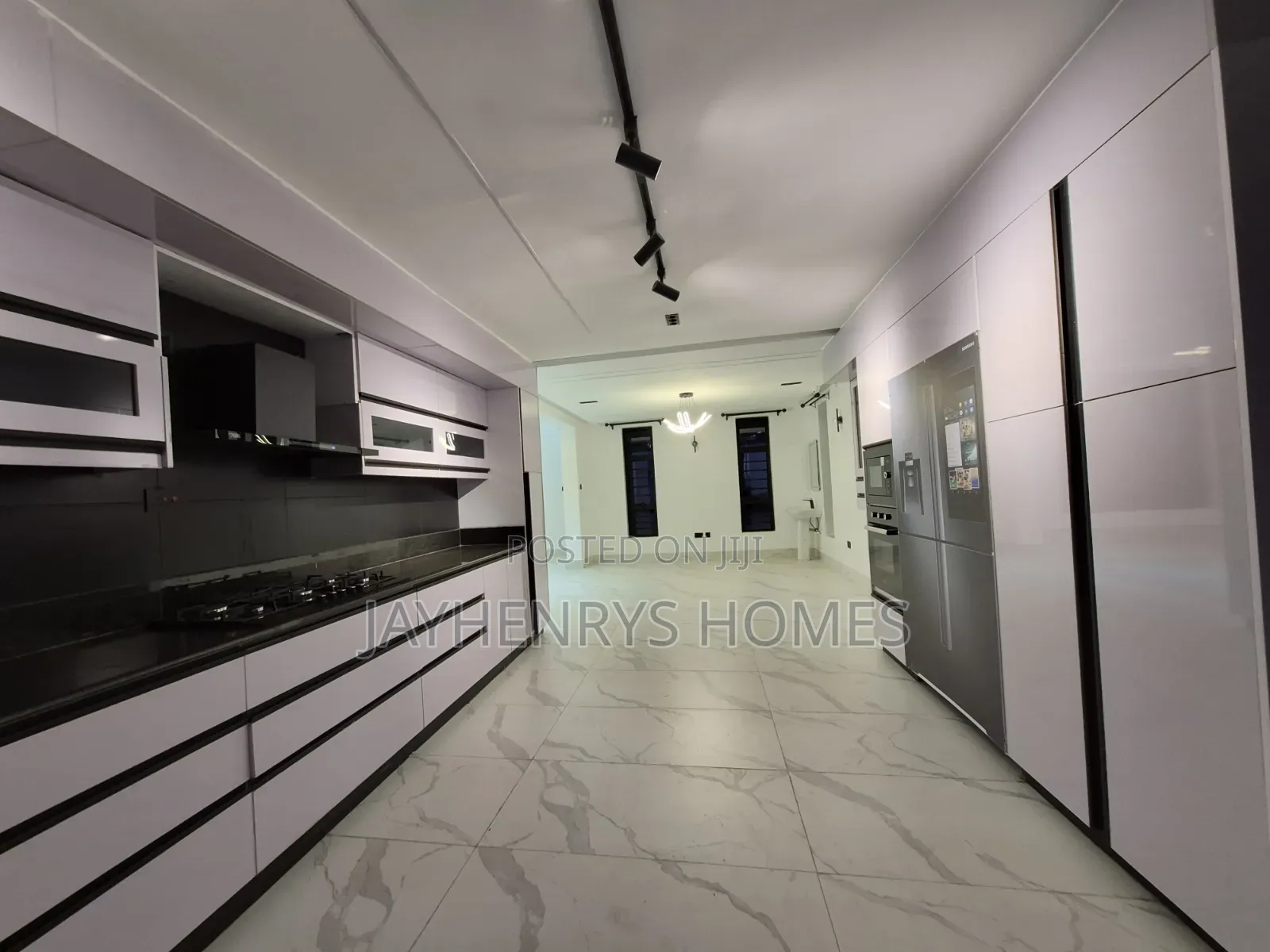5bdrm House in Kasphat, Turitu for sale