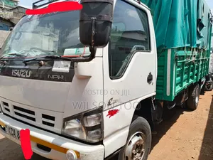 ISUZU NPR Kca White Open Body