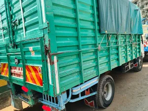 ISUZU NPR Kca White Open Body