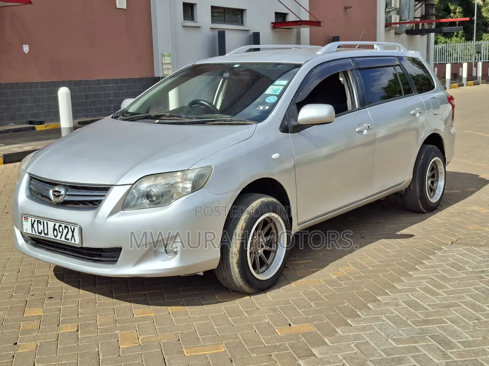 Toyota Corolla Fielder 2011 Silver