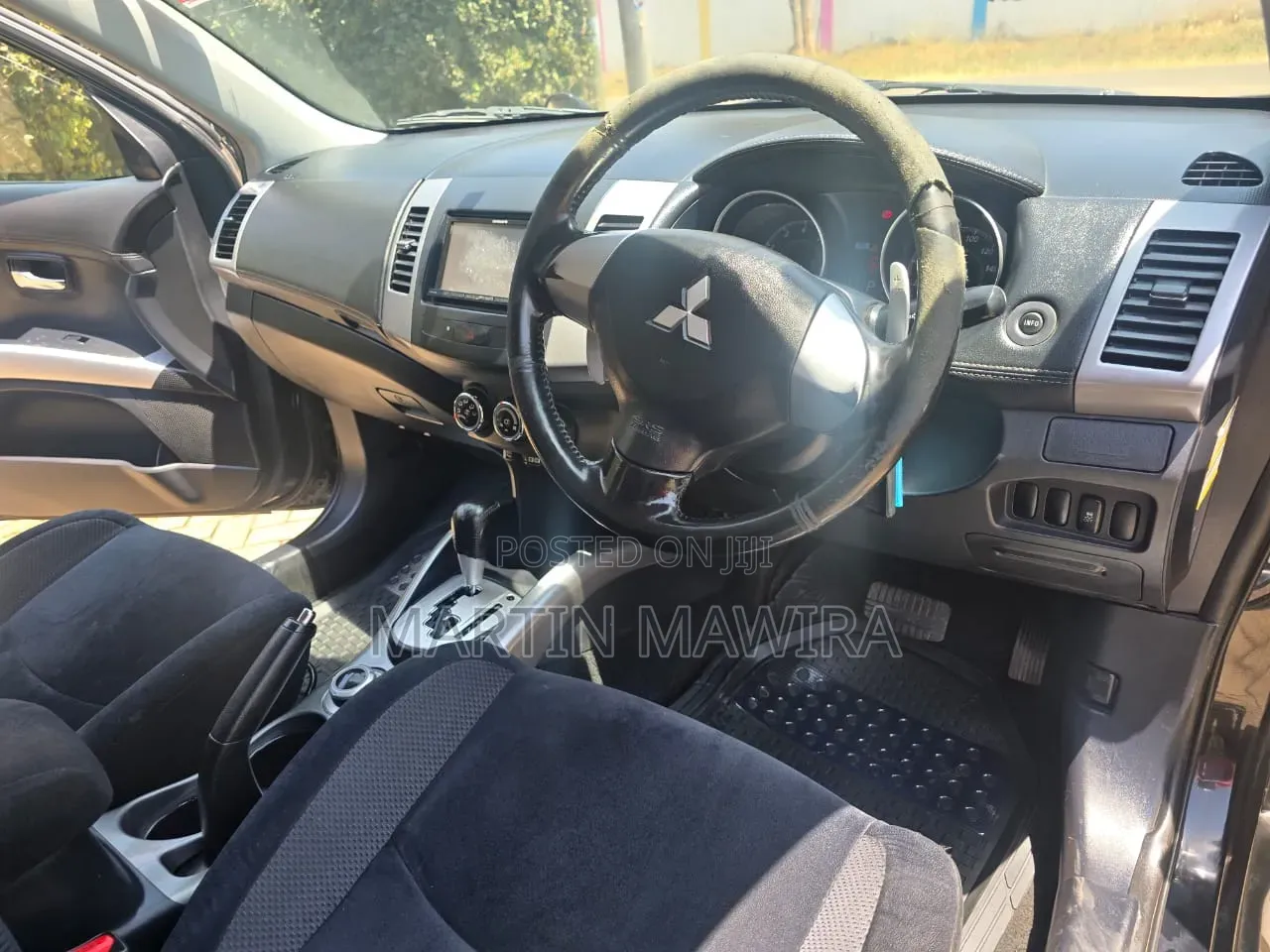 Mitsubishi Outlander 2011 Black