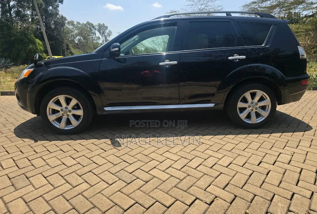 Mitsubishi Outlander 2011 Black