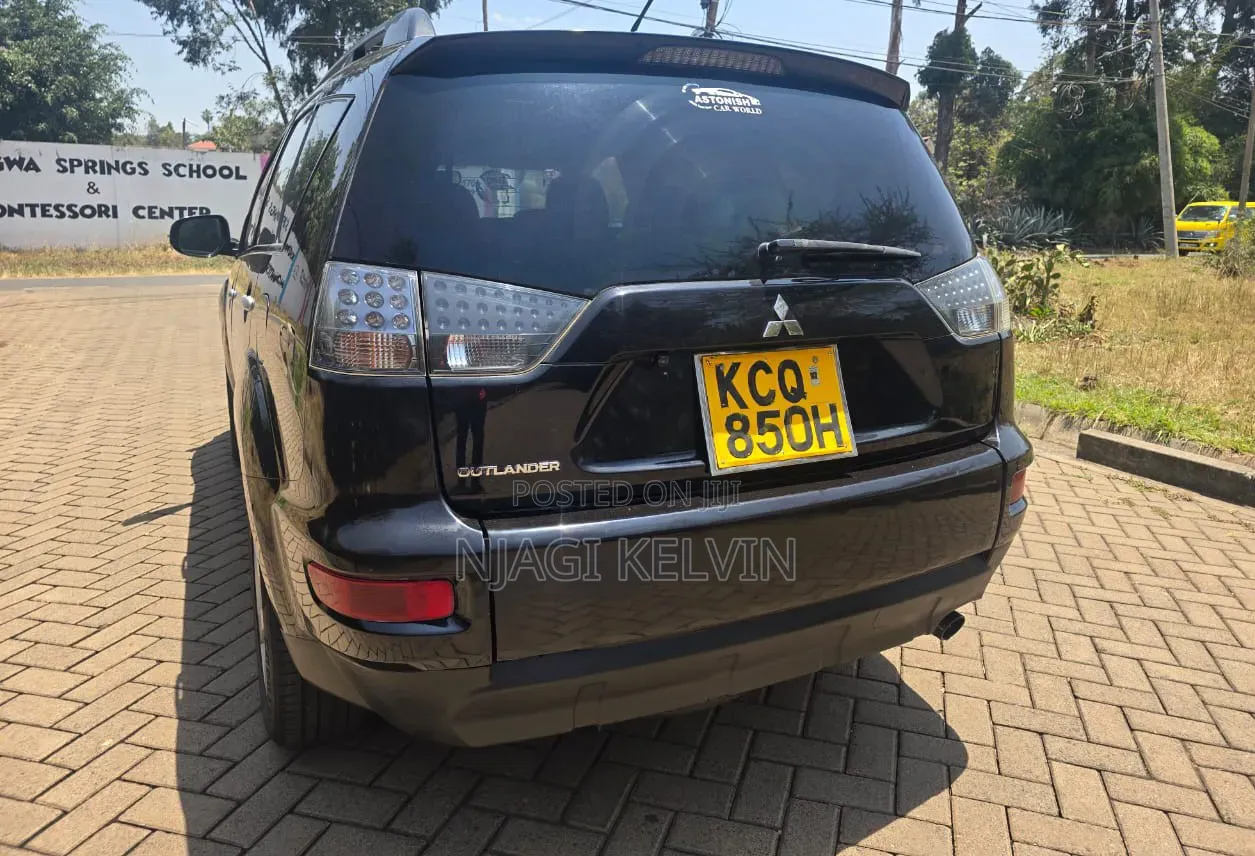 Mitsubishi Outlander 2011 Black