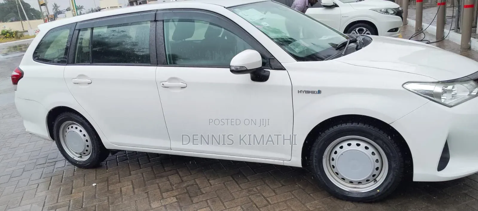 Toyota Corolla Fielder 1.5 Hybrid FWD 2019 White