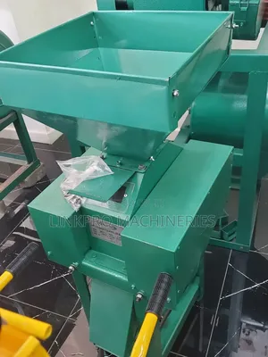 Medium Milano 5hp Motorised MFC-15 Maize Flour Roller Mill Machine