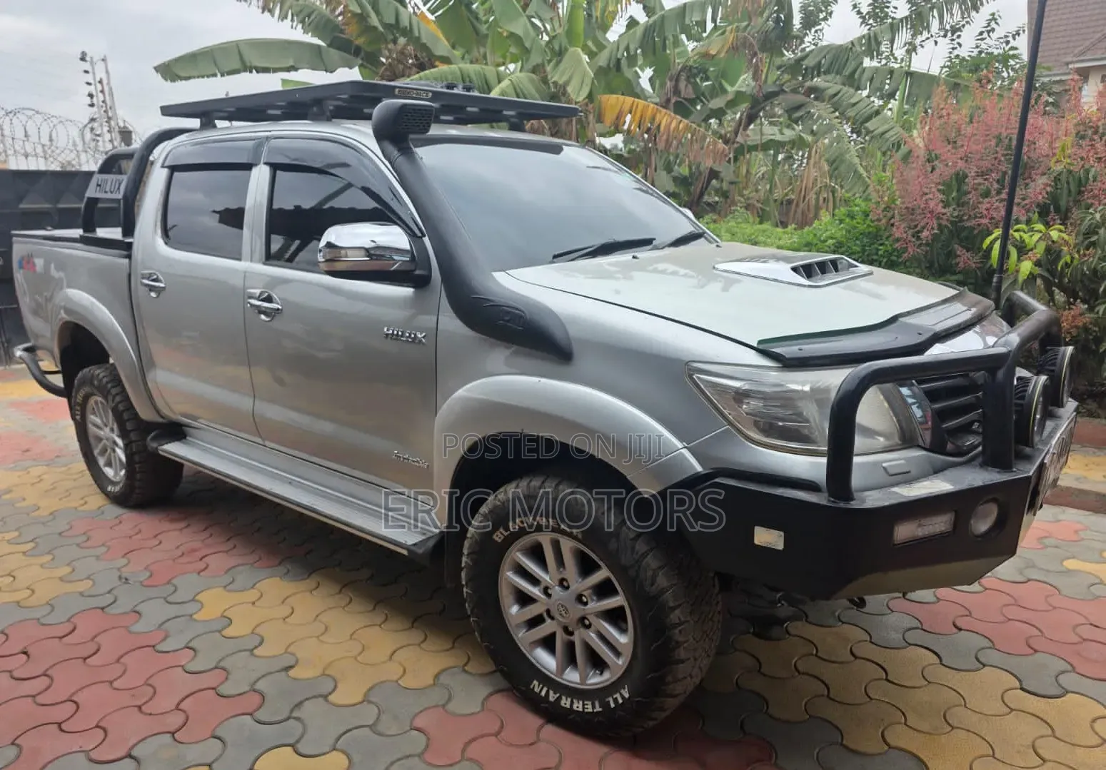 Toyota Hilux 2013 Gray
