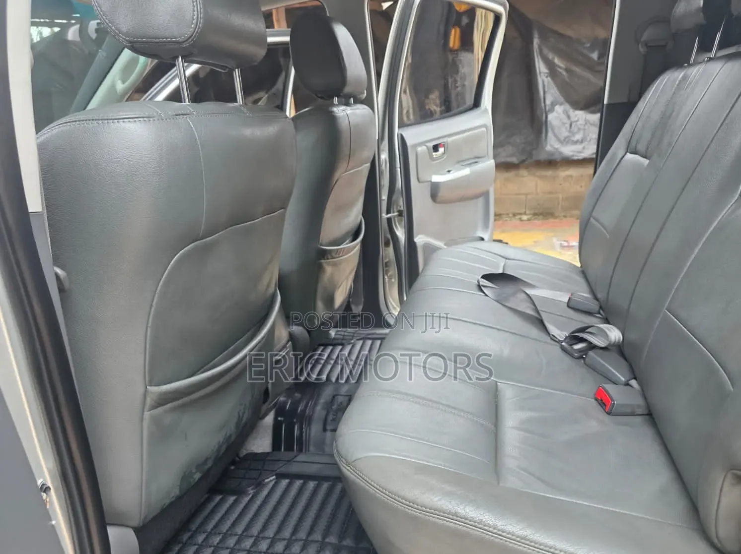 Toyota Hilux 2013 Gray