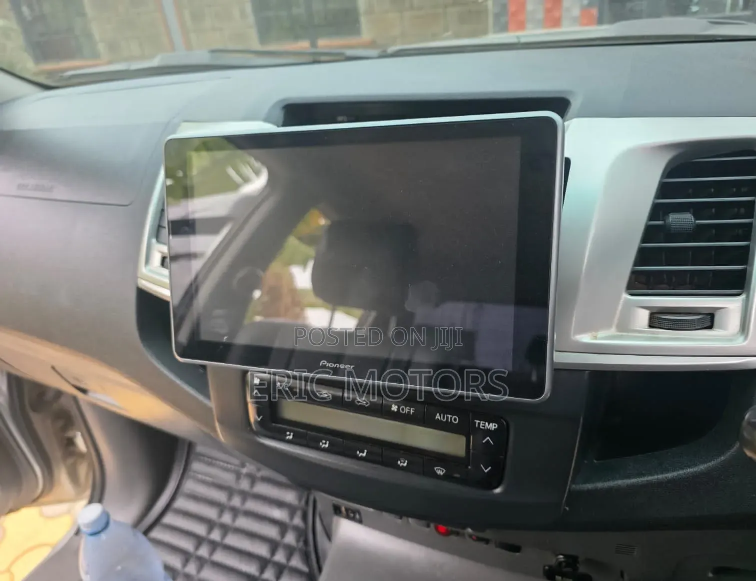 Toyota Hilux 2013 Gray