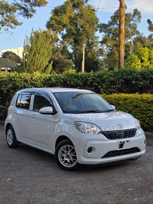 Toyota Passo 1.0 FWD 2018 White