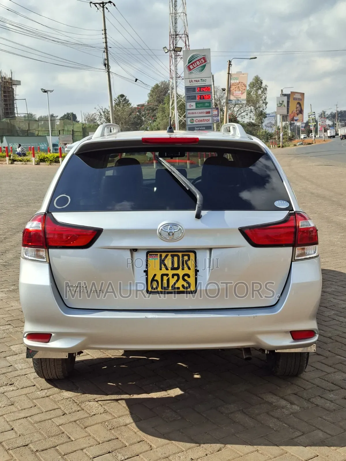 Toyota Corolla Fielder 2017 Silver