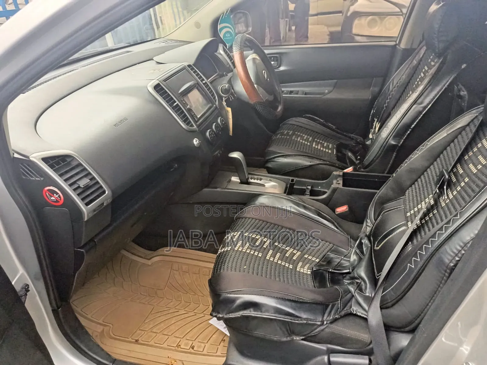 Nissan Wingroad 2014 Silver