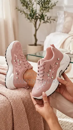 Ladies Sneakers With Glitter (Size 34-40)
