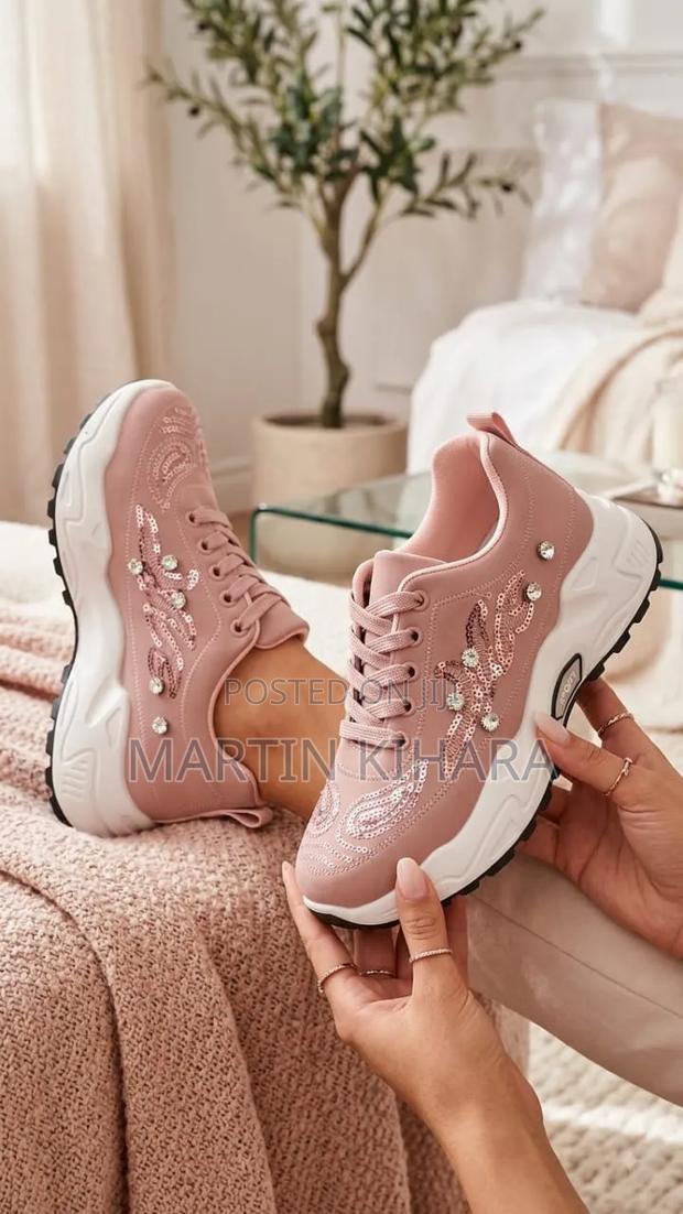 Ladies Sneakers With Glitter (Size 34-40)