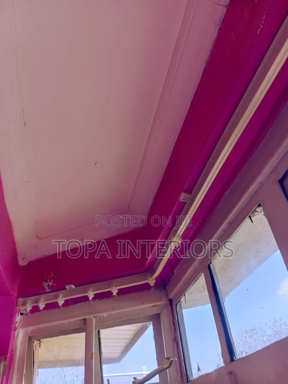 Window Curtain Rails That Are Bendable for Curved Windows