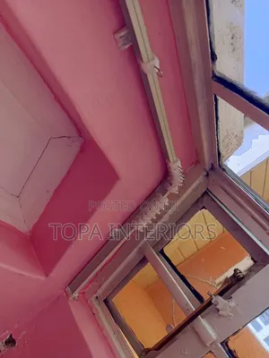 Window Curtain Rails That Are Bendable for Curved Windows