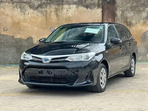 Toyota Corolla Fielder 1.5 Hybrid FWD 2019 Black