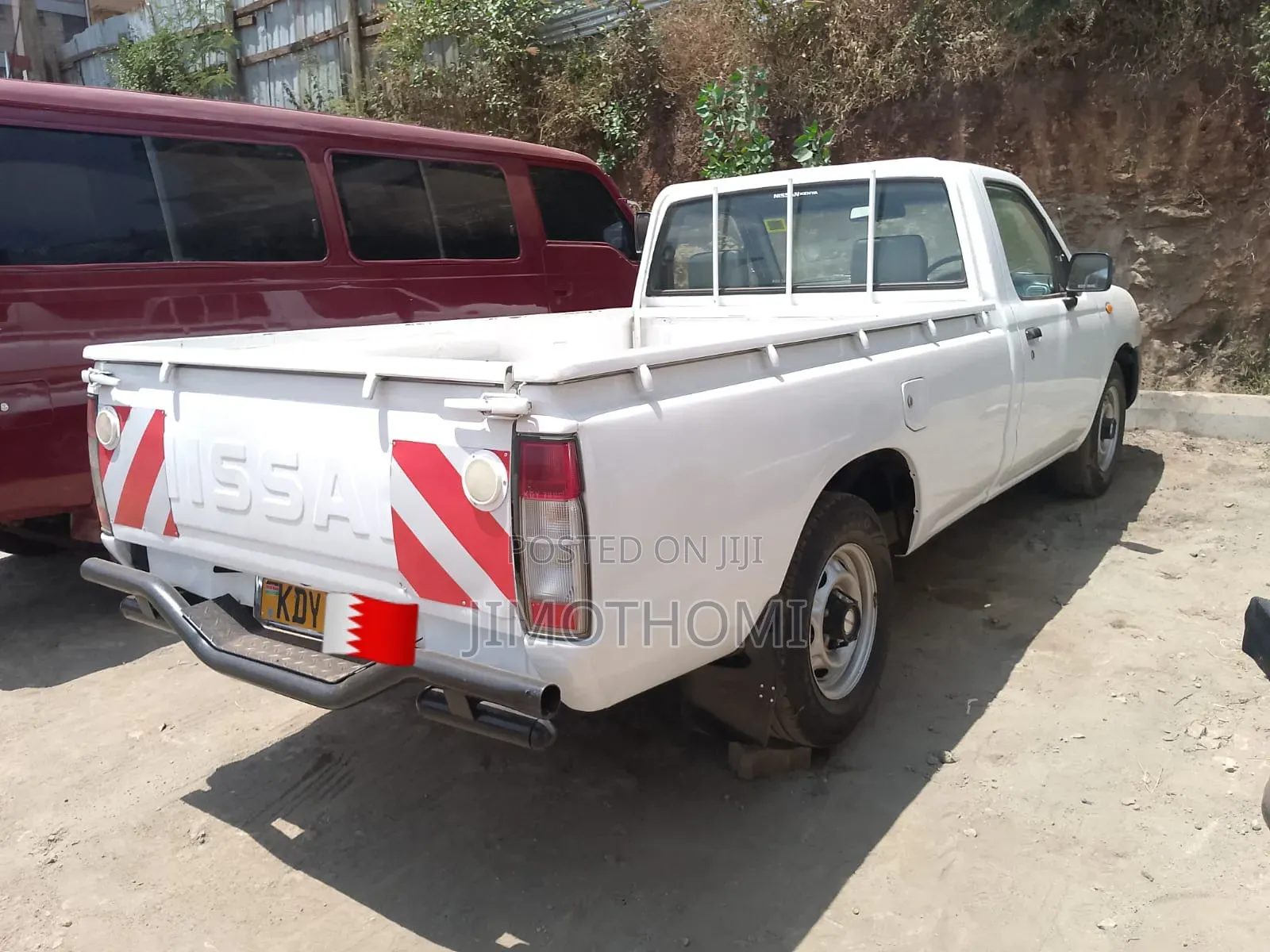 Nissan Hardbody 2005 White