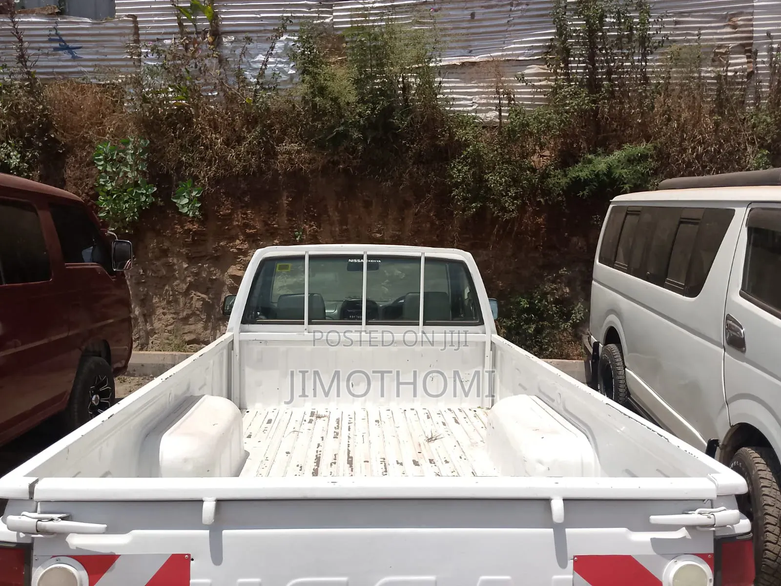 Nissan Hardbody 2005 White