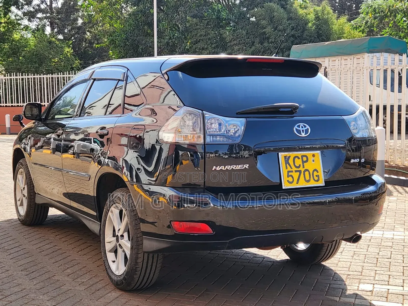 Toyota Harrier 2.4 2010 Black