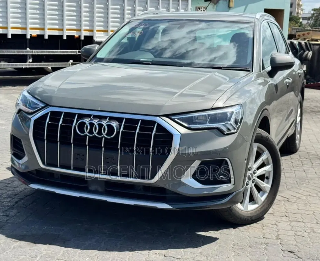 Audi Q3 2020 Brown